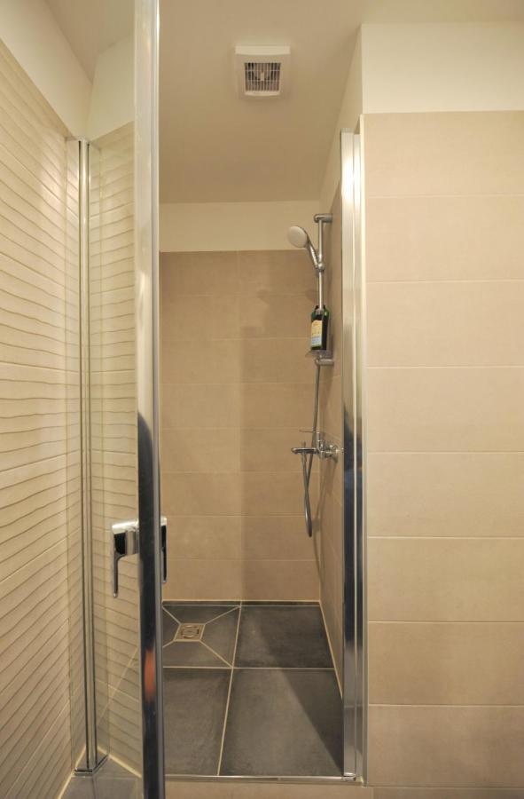 Central Comfort At Hanzas Residence, Stay Near Cafes, Bars, Museums & Esplanade 리가 외부 사진