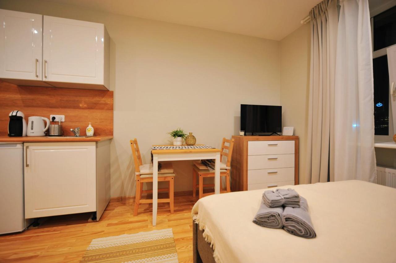 Central Comfort At Hanzas Residence, Stay Near Cafes, Bars, Museums & Esplanade 리가 객실 사진