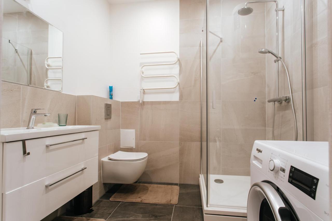 Central Comfort At Hanzas Residence, Stay Near Cafes, Bars, Museums & Esplanade 리가 외부 사진